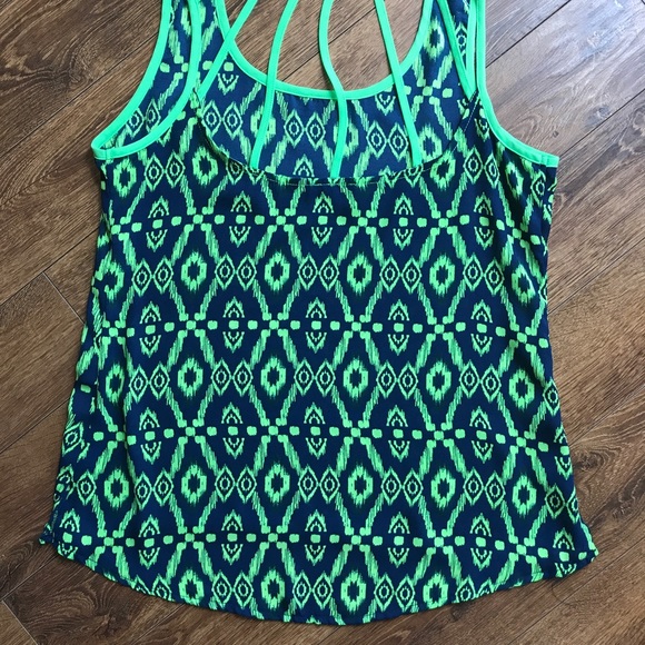 Blue & Green Tank Top Size Large - Picture 2 of 2